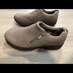 Lands End Women's Shoes All Weather Zip Shoe Gray 10 D